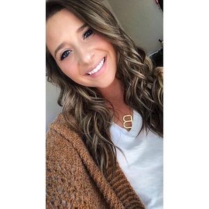 Meet your Posher, Bailey